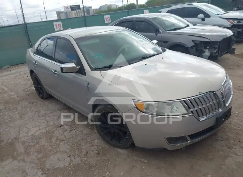 2010 Lincoln MKZ photo