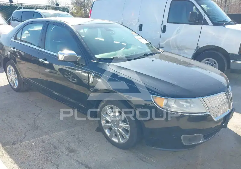 2010 Lincoln MKZ photo