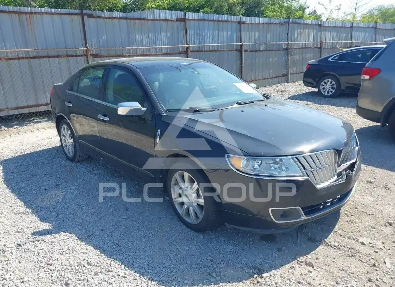 2010 Lincoln MKZ photo