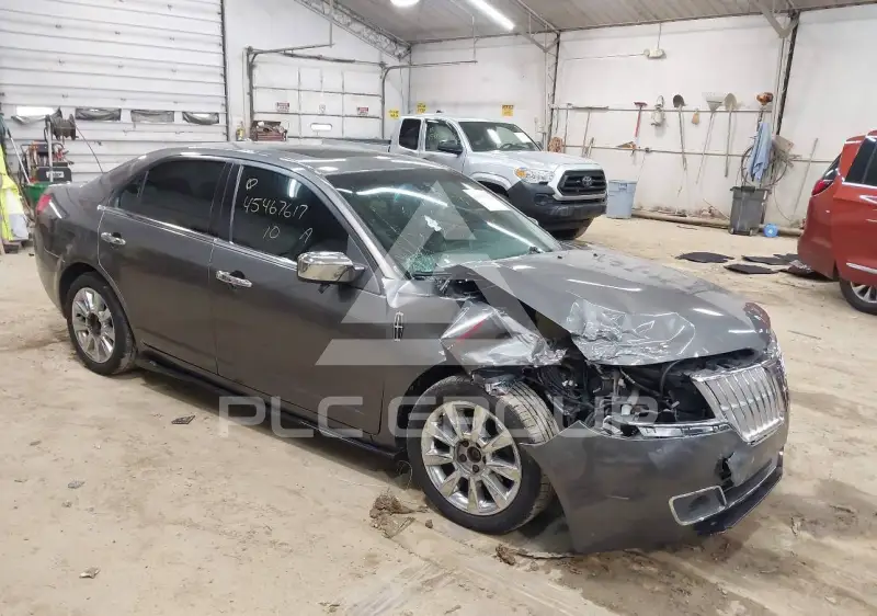 2010 Lincoln MKZ photo