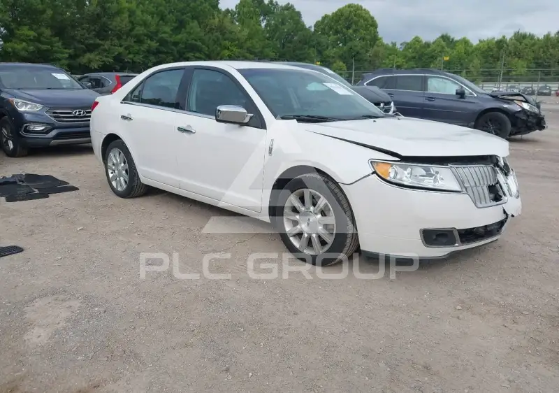 2010 Lincoln MKZ photo