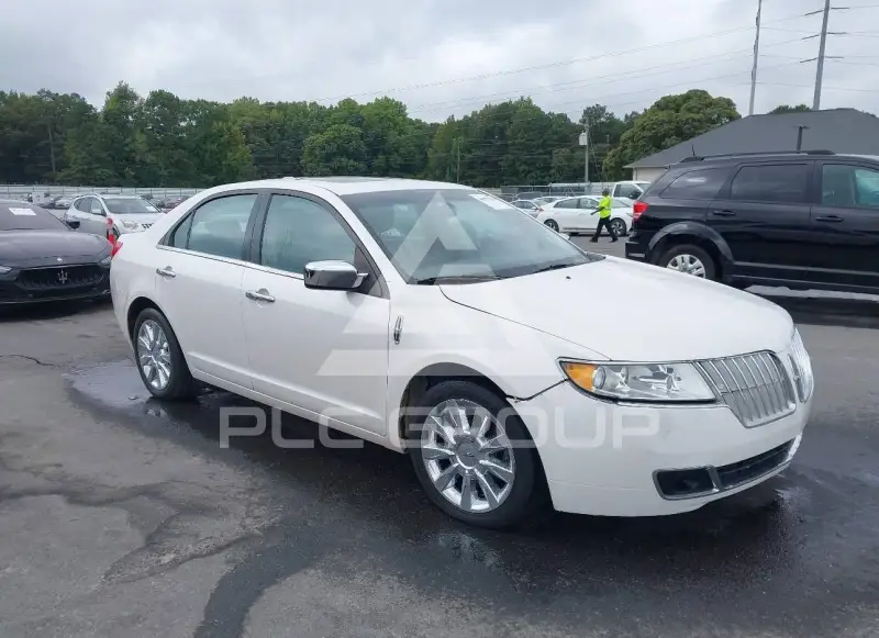 2010 Lincoln MKZ photo