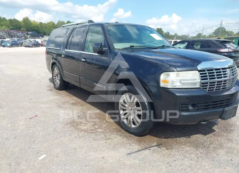 2010 Lincoln NAVIGATOR photo