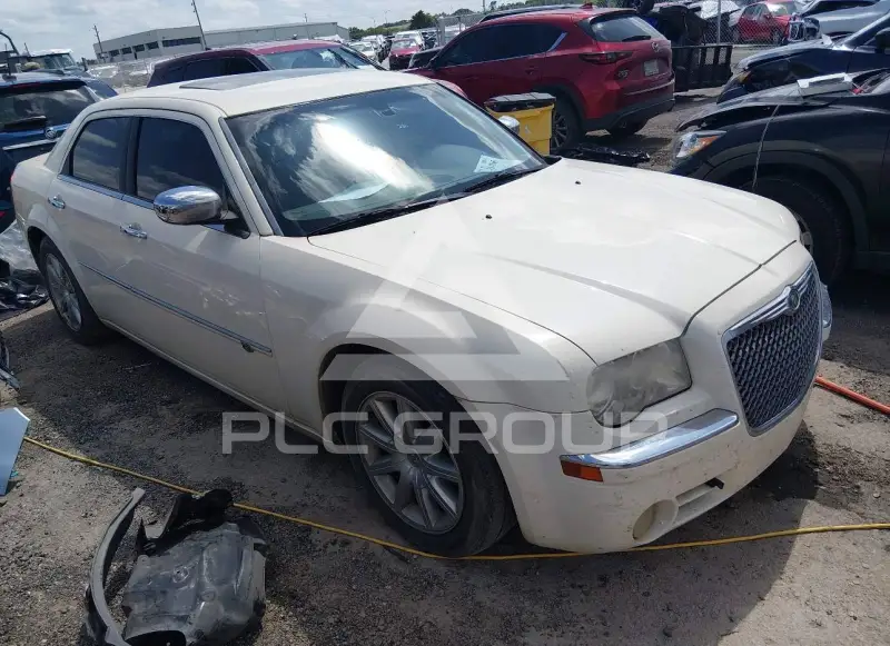2010 Chrysler 300 photo