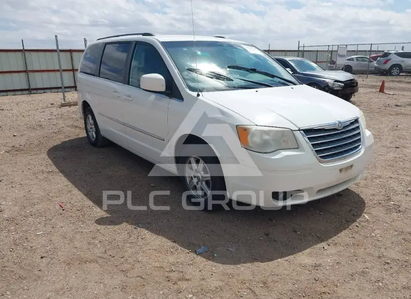 2010 Chrysler TOWN & COUNTRY фото