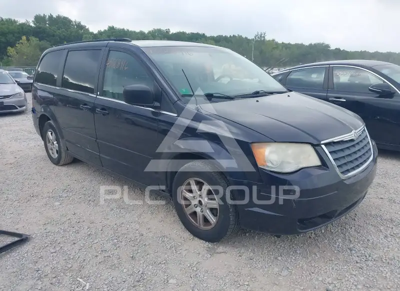 2010 Chrysler TOWN & COUNTRY photo