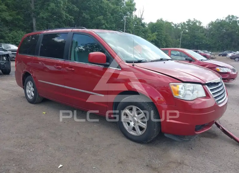 2010 Chrysler TOWN & COUNTRY фото
