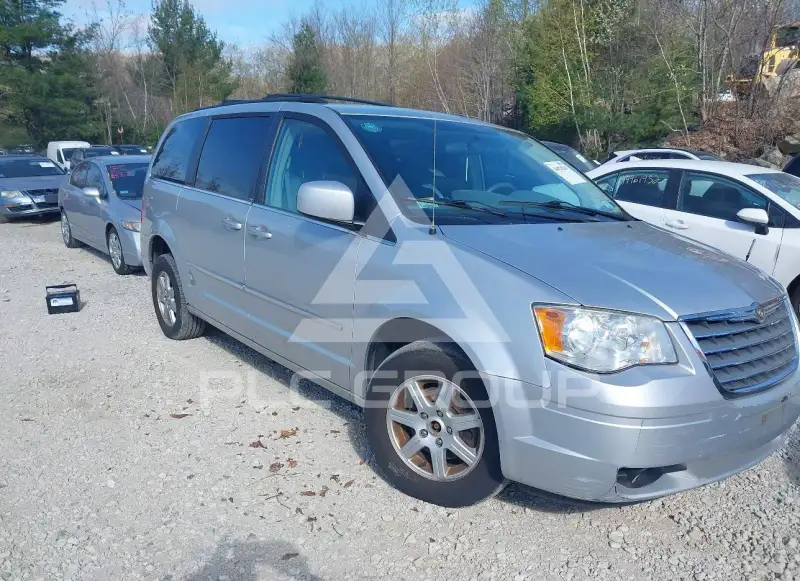 2010 Chrysler TOWN & COUNTRY фото