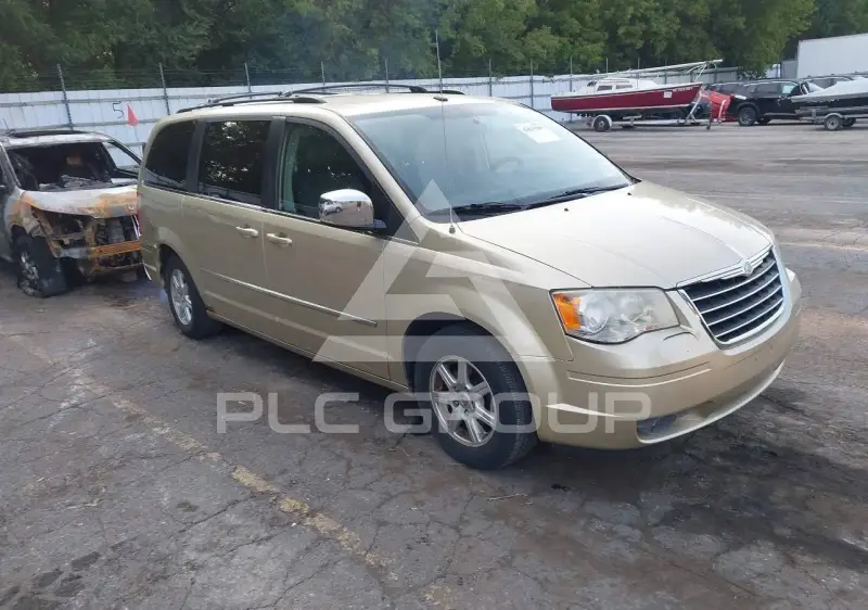 2010 Chrysler TOWN & COUNTRY фото