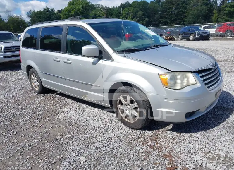 2010 Chrysler TOWN & COUNTRY фото