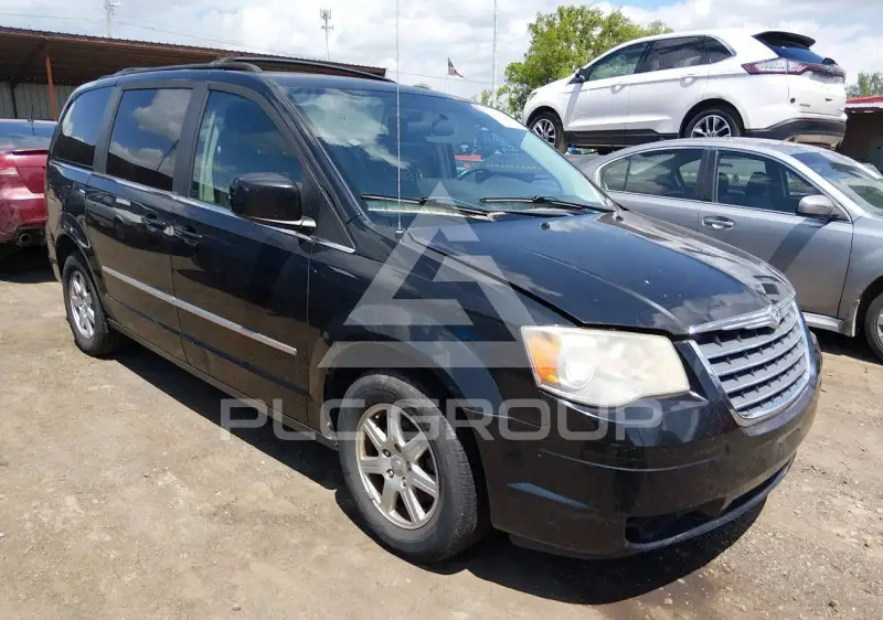 2010 Chrysler TOWN & COUNTRY фото