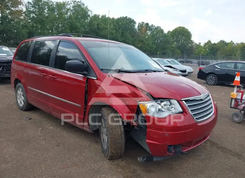 2010 Chrysler TOWN & COUNTRY photo