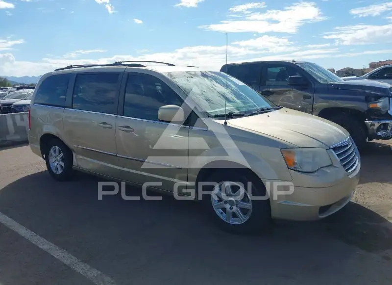 2010 Chrysler TOWN & COUNTRY фото