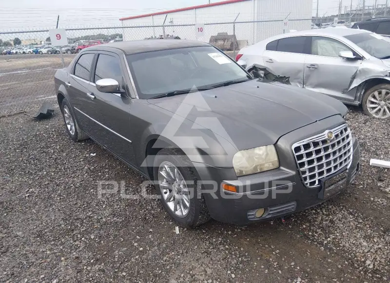 2010 Chrysler 300 фото