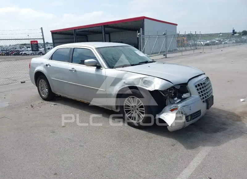 2010 Chrysler 300 photo