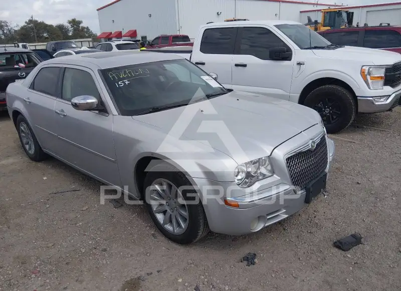 2010 Chrysler 300 photo