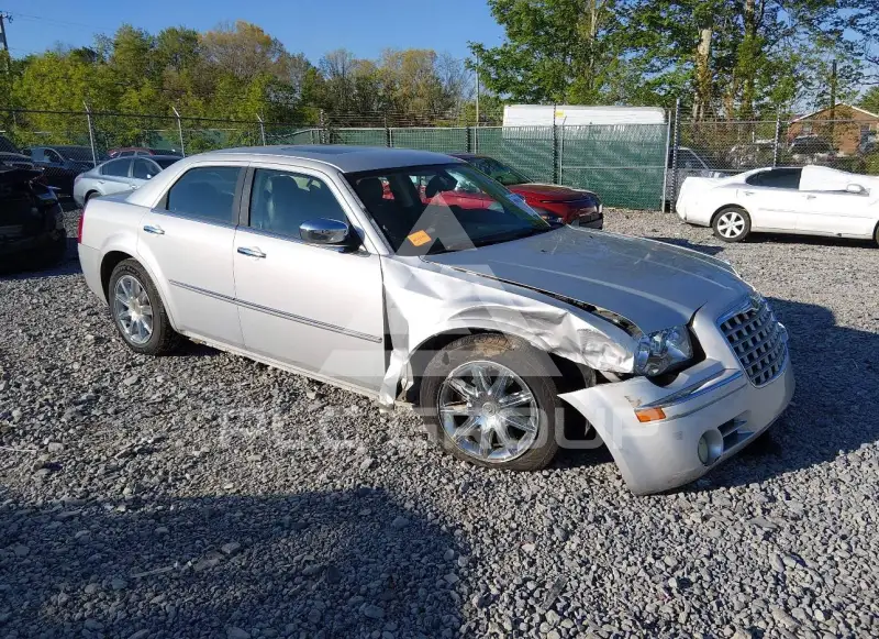 2010 Chrysler 300 photo