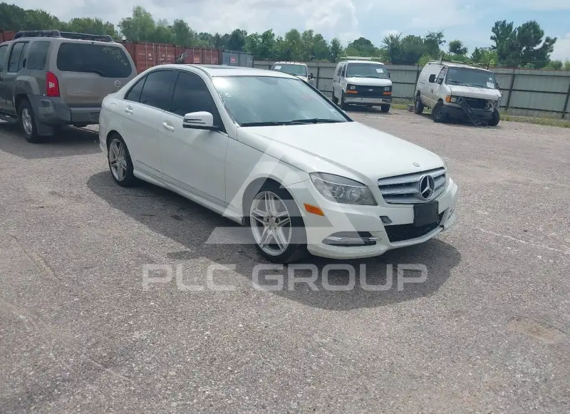 2010 Mercedes Benz C 350 photo