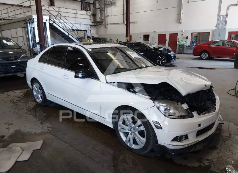 2010 Mercedes Benz C 300 фото