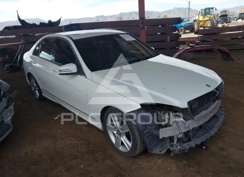 2010 Mercedes Benz C 300 фото