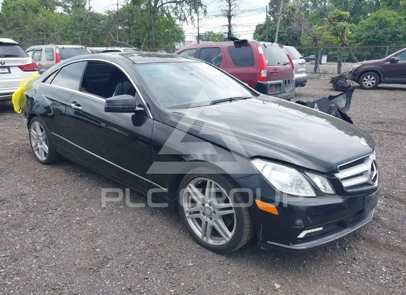 2010 Mercedes Benz E 350 фото