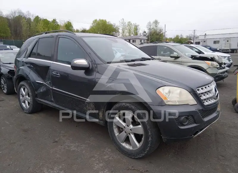 2010 Mercedes Benz ML 350 фото