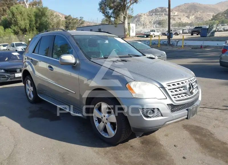 2010 Mercedes Benz ML 350 фото