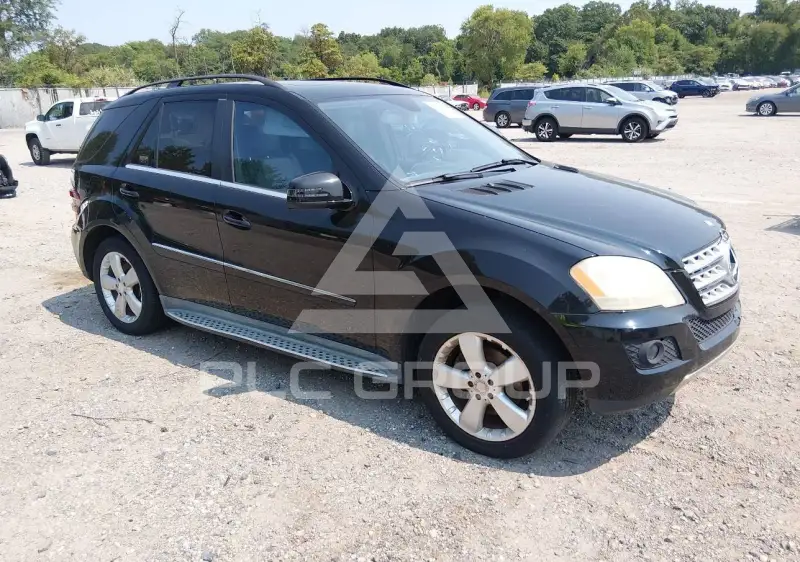 2010 Mercedes Benz ML 350 фото