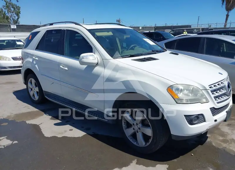 2010 Mercedes Benz ML 350 фото