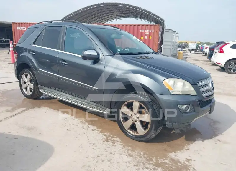 2010 Mercedes Benz ML 350 фото