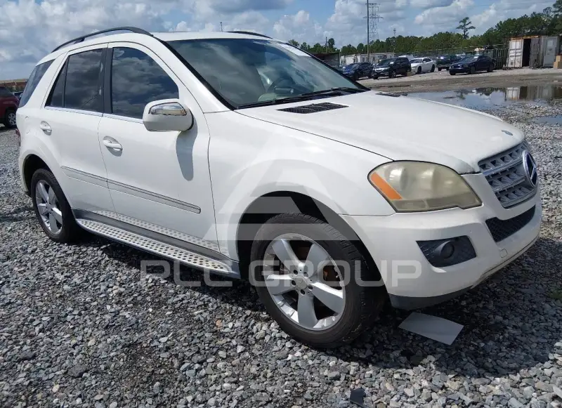 2010 Mercedes Benz ML 350 photo