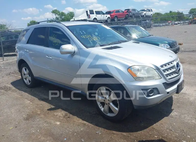 2010 Mercedes Benz ML 350 фото