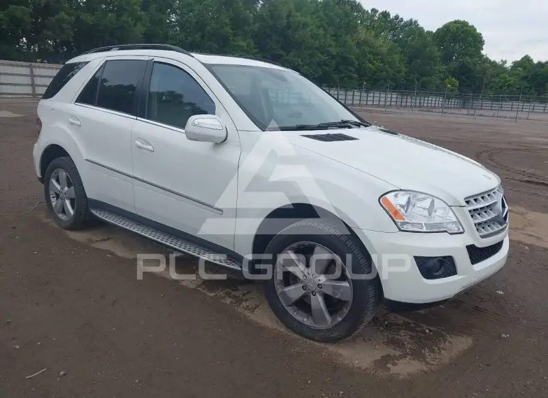 2010 Mercedes Benz ML 350 фото