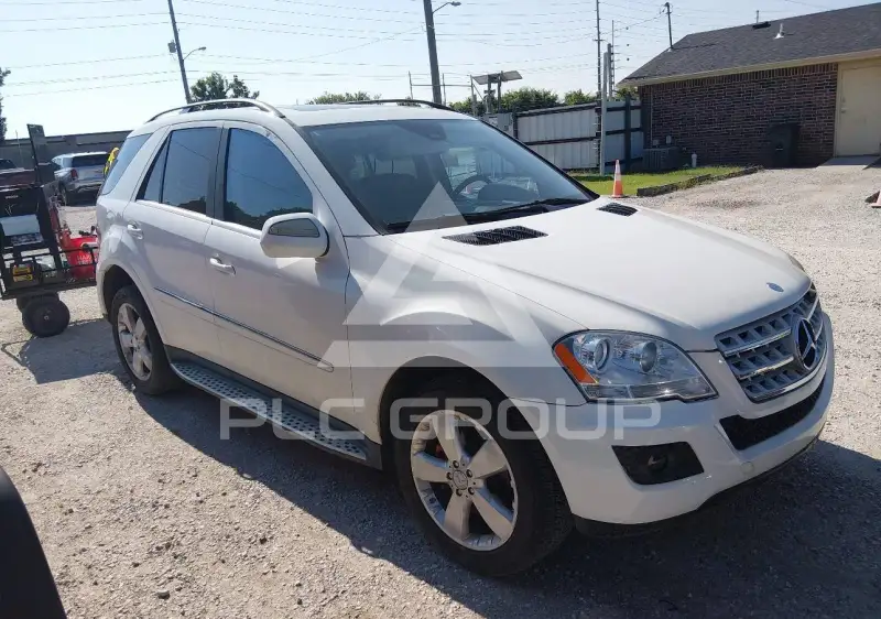 2010 Mercedes Benz ML 350 фото