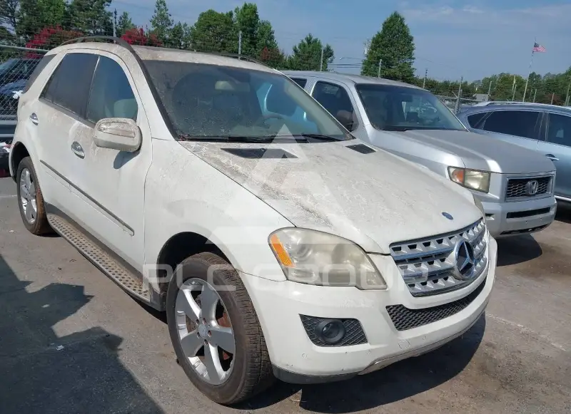 2010 Mercedes Benz ML 350 фото