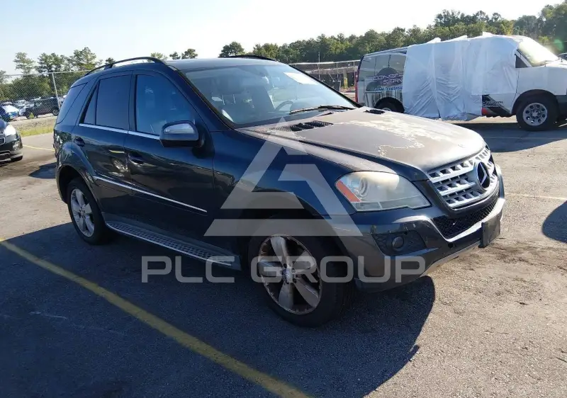 2010 Mercedes Benz ML 350 photo
