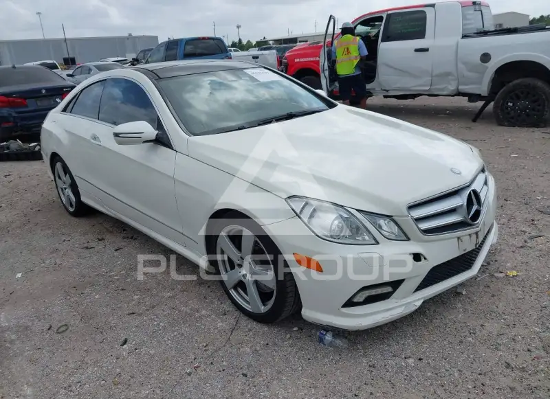 2010 Mercedes Benz E 550 фото