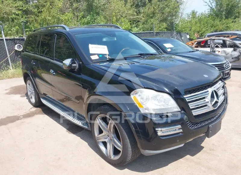 2010 Mercedes Benz GL 550 фото