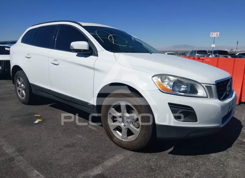 2010 Volvo XC60 photo