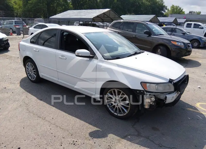 2010 Volvo S40 фото