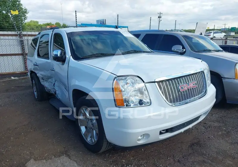 2010 GMC YUKON фото