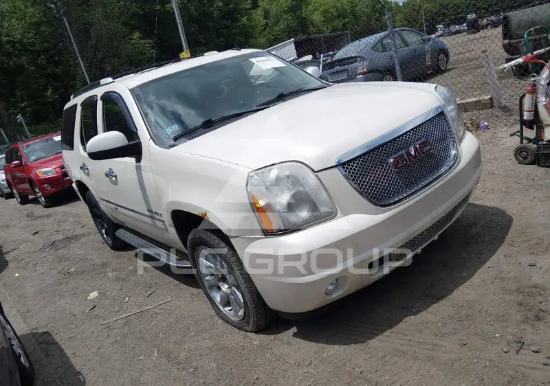 2010 GMC YUKON фото