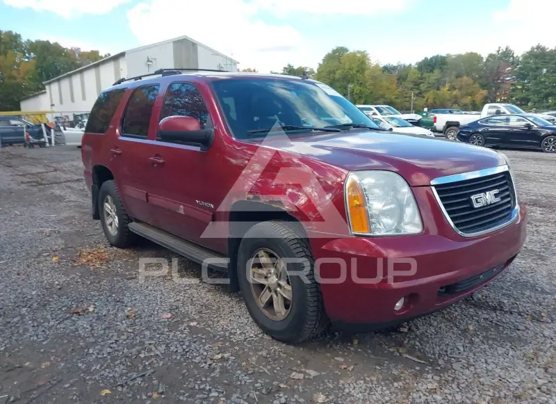 2010 GMC YUKON фото