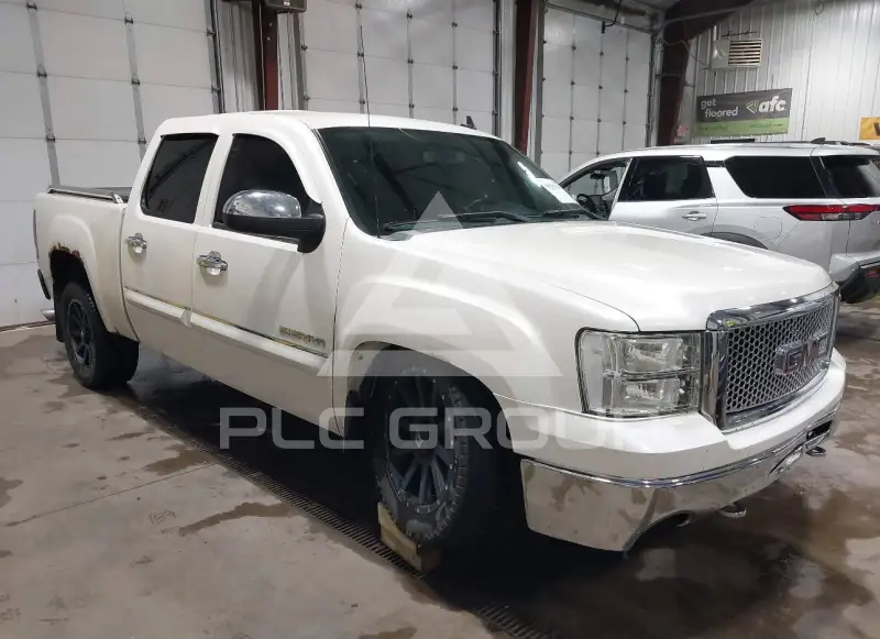 2010 GMC Sierra photo