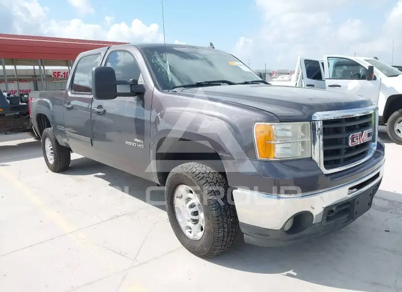 2010 GMC Sierra photo