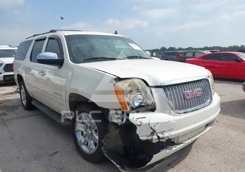 2010 GMC YUKON фото