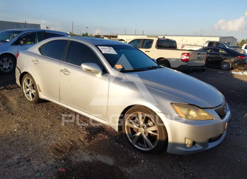 2010 Lexus IS250 photo
