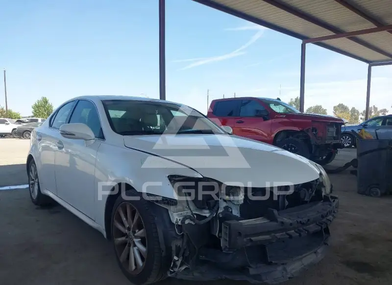 2010 Lexus IS250 photo