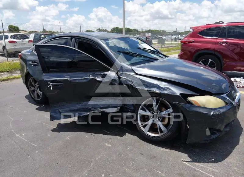 2010 Lexus IS250 photo