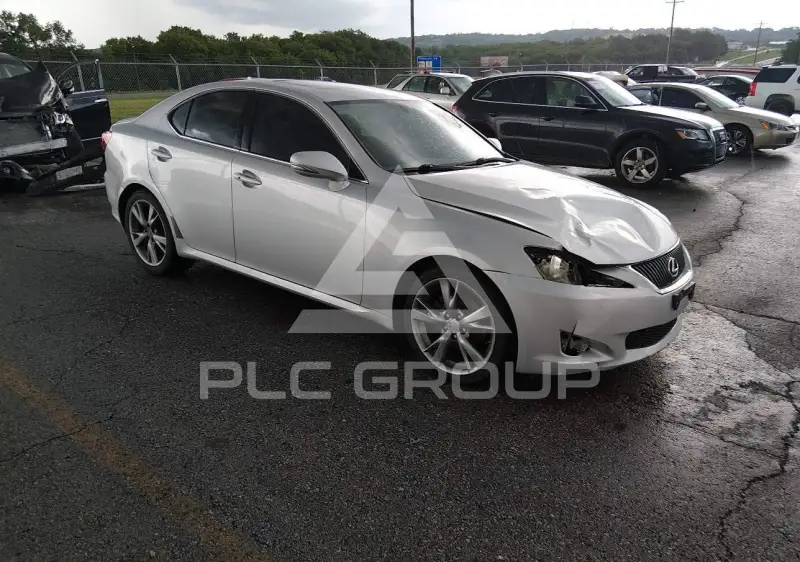 2010 Lexus IS250 photo